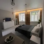 Apartamento St Benedict Leópolis